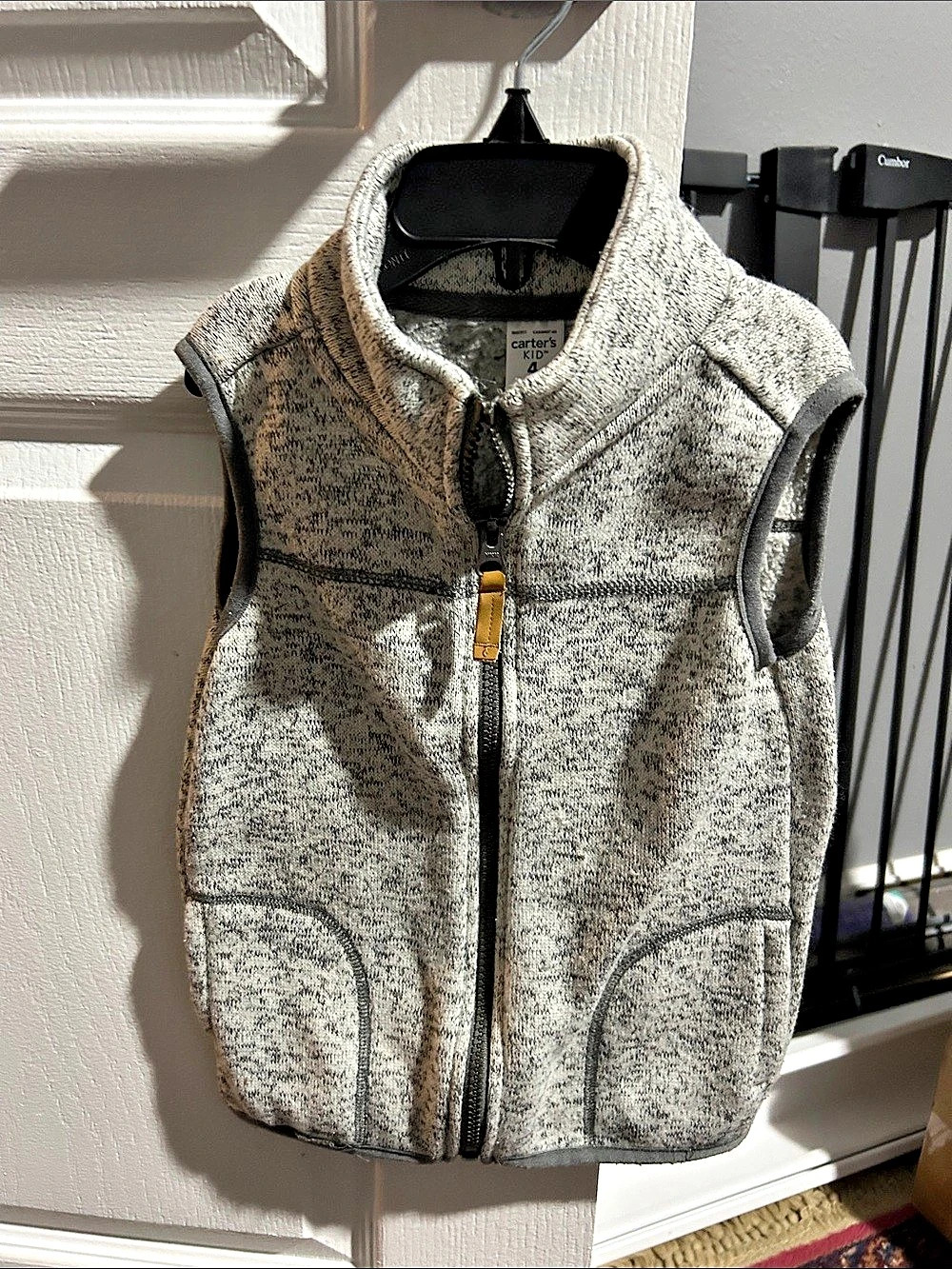 Carter's Boys Gray Vest Size 4 Like New